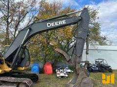 2006 DEERE 240D LC HYDRAULIC EXCAVATOR SN: FF240DX605367