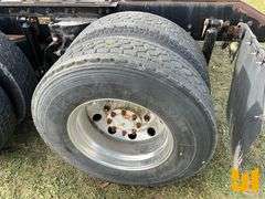 2009 KENWORTH T8 SERIES TANDEM AXLE DAY CAB TRUCK TRACTOR VIN: 1XKDD49XX9J255876