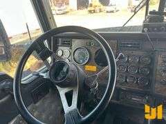 2006 KENWORTH T6 SERIES TANDEM AXLE SLEEPER TRUCK TRACTOR VIN: 1XKAD49X46R121364