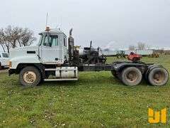 1995 MACK CH613 TANDEM AXLE DAY CAB TRUCK TRACTOR VIN: 1M1AA14Y0SW045852