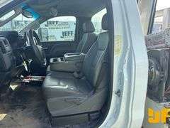 2019 CHEVROLET SILVERADO 5500HD FEC 4400 LB BOOM TRUCK VIN: 1HTKHPVK4KH284339