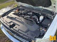 2011 CHEVROLET SILVERADO SINGLE AXLE CREW CAB 4X4 FLATBED TRUCK VIN: 1GB4KZCL7BF235859