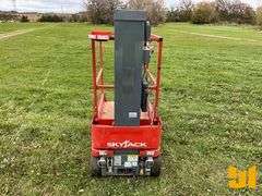 2015 SKYJACK SJ16 SN: 14006456 VERTICAL MAST LIFT