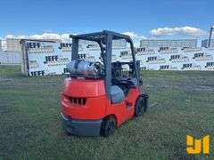 TOYOTA 4700 CUSHION TIRE FORKLIFT