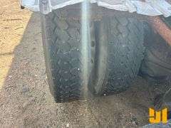 2005 INTERNATIONAL 8600 SINGLE AXLE SLEEPER TRUCK TRACTOR VIN: 1HSHXAHRX5J000376