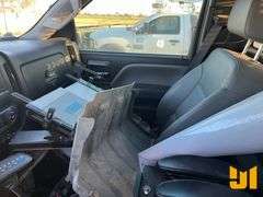 2019 CHEVROLET SILVERADO 6500 HD 4X4 BUCKET TRUCK VIN: 1HTKJPVM9KH885722