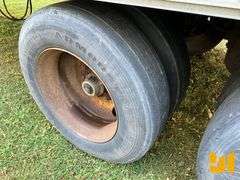 2002 UTILITY TRAILER MANUFACTURER VS2DC 53'X102" VAN TRAILER VIN: 1UYVS25372C825602