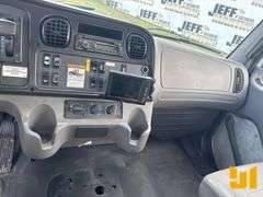 2015 FREIGHTLINER M2 SINGLE AXLE GRAPPLE TRUCK VIN: 3ALACVDUXFDGS7852