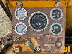 TRACKLESS VEHICLES SIDE WALK MACHINE