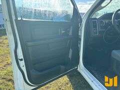 2019 RAM 1500 CREW CAB 4X4 PICKUP VIN: 1C6RR7FT2KS619429