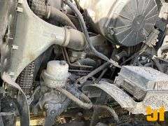 2005 STERLING TRUCK L7500 SERIES S/A ASPHALT DISTRIBUTOR TRUCK VIN: 2FZAASCS55AV42154