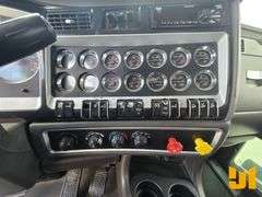 2018 KENWORTH T8 SERIES TRI AXLE DAY CAB TRUCK TRACTOR VIN: 1XKDP4EX0JR188496