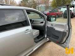 2019 TOYOTA SIENNA VIN: 5TDJZ3DC6KS220999 AWD