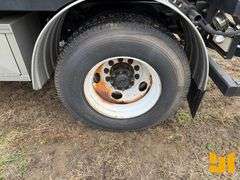 2001 STERLING TRUCK L7500 S/A VAC VIN: 2FZAA0AK51AF13774