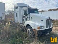 1995 KENWORTH T600 TANDEM AXLE SLEEPER TRUCK TRACTOR VIN: 1XKADB9X8SJ638745