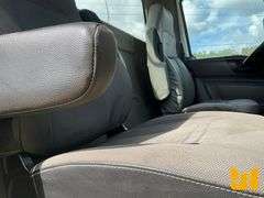 2018 INTERNATIONAL LT625 TANDEM AXLE DAY CAB TRUCK TRACTOR VIN: 3HCDZAPR9JL172195