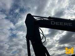 2006 DEERE 240D LC HYDRAULIC EXCAVATOR SN: FF240DX605367