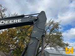 2006 DEERE 240D LC HYDRAULIC EXCAVATOR SN: FF240DX605367