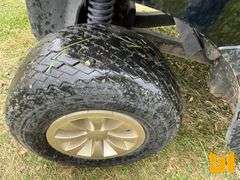 2019 EZ GO RXV GOLF CART SN: 5508566