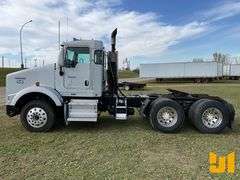 2009 KENWORTH T8 SERIES TANDEM AXLE DAY CAB TRUCK TRACTOR VIN: 1XKDD49XX9J255876