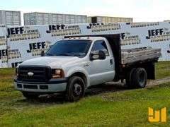 2007 FORD F-350 SINGLE AXLE REGULAR CAB FLATBED TRUCK VIN: 1FDWF365X7EA83586