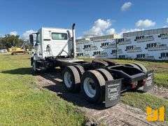 2009 VOLVO TRUCK VNL TANDEM AXLE DAY CAB TRUCK TRACTOR VIN: 4V5NC9EG69N271264