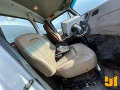 2005 STERLING TRUCK L7500 SERIES S/A ASPHALT DISTRIBUTOR TRUCK VIN: 2FZAASCS55AV42154