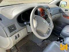 2008 TOYOTA SIENNA VIN: 5TDZK22C58S192397 FWD