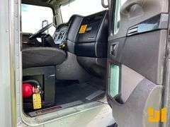 2009 KENWORTH T8 SERIES TANDEM AXLE DAY CAB TRUCK TRACTOR VIN: 1XKDD49X09J255885