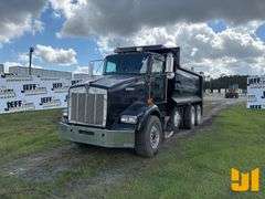 2003 KENWORTH T800 TRI-AXLE DUMP TRUCK VIN: 1NKDXUEXX3J383453