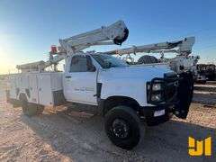 2019 CHEVROLET SILVERADO 6500 HD 4X4 BUCKET TRUCK VIN: 1HTKJPVM9KH885722