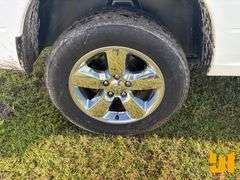 2019 RAM 1500 CREW CAB 4X4 PICKUP VIN: 1C6RR7FT2KS619429