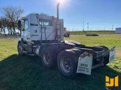 2007 VOLVO TRUCK VNL TANDEM AXLE DAY CAB TRUCK TRACTOR VIN: 4V4NC9GH47N481594