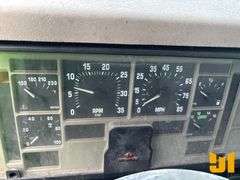 1997 INTERNATIONAL 4700 SINGLE AXLE VAN TRUCK VIN: 1HTSCAAM2VH489665