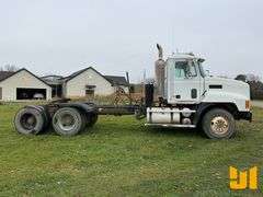 1995 MACK CH613 TANDEM AXLE DAY CAB TRUCK TRACTOR VIN: 1M1AA14Y0SW045852