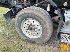 2003 KENWORTH T800 TRI-AXLE DUMP TRUCK VIN: 1NKDXUEXX3J383453