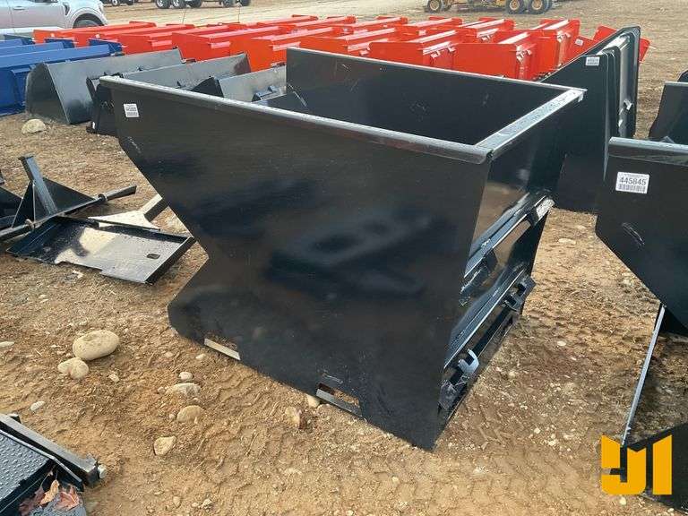 UNUSED KC 2 YARD SKID STEER TRASH HOPPER