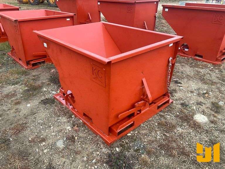 UNUSED 1.5 YARD SELF DUMPING HOPPER