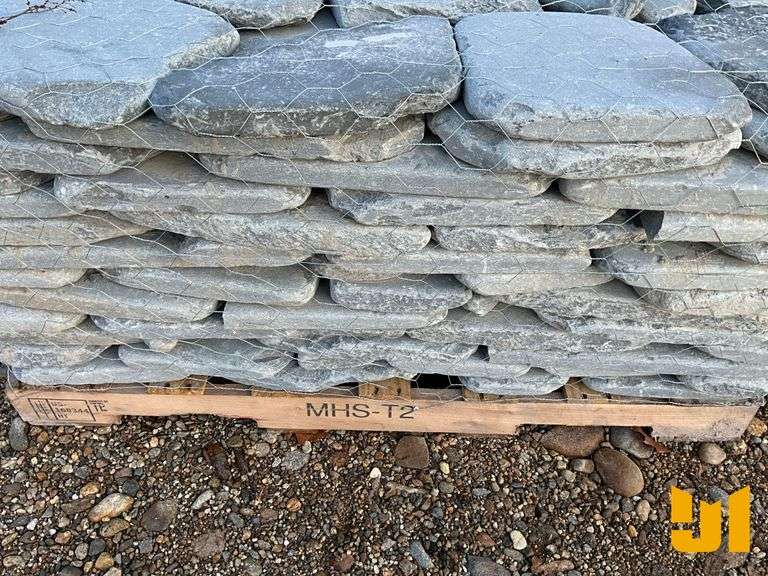 PALLET 1.5” BLUE TUMBLED IRREGULAR PAVERS