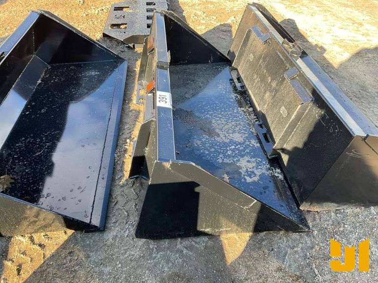 UNUSED KC 78” BUCKET W/EDGE