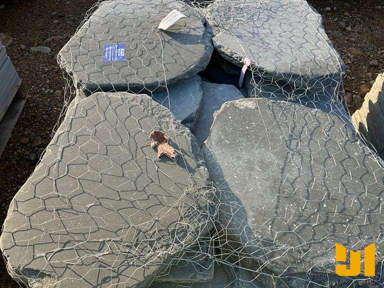 PALLET 1.5” TUMBLED GARDEN PATH STONES