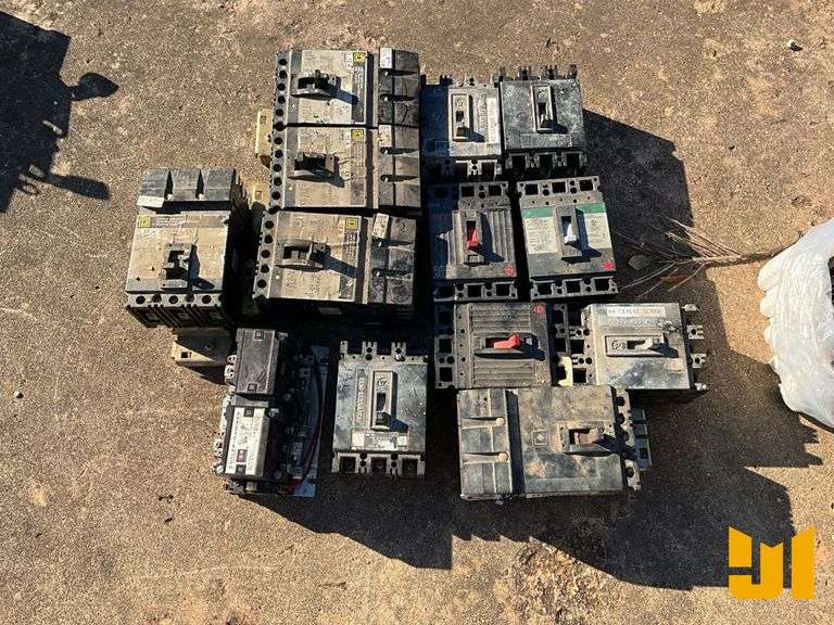 QTY (13) CIRCUIT BREAKERS