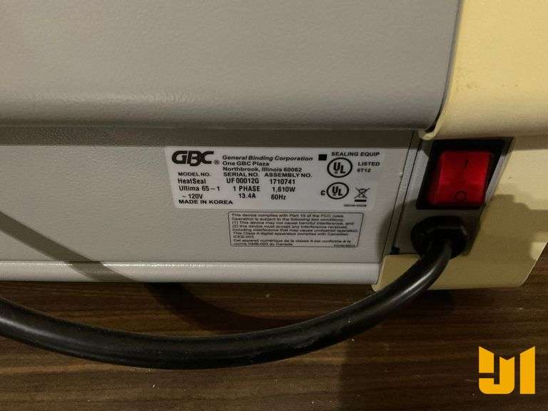 GBC LAMINATION MACHINE