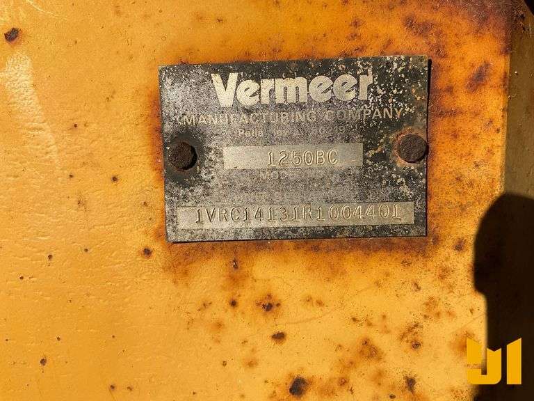 VERMEER 1250BC PORTABLE CHIPPER SN: 1VRC14131R1004401
