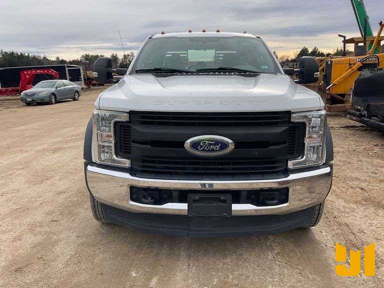 2019 FORD F-550 SINGLE AXLE CREW CAB 4X4 FLATBED TRUCK VIN: 1FD0W5HT4KEC98046