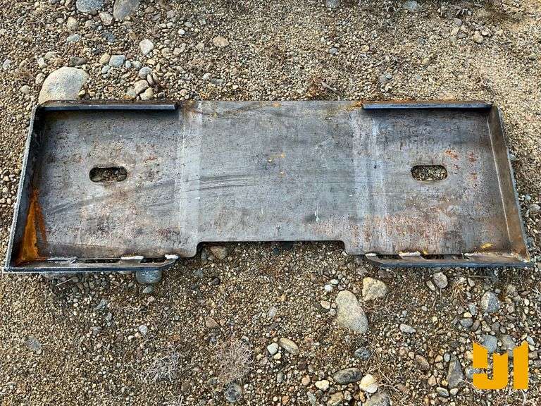 UNUSED KC UNIVERSAL MOUNTING FRAME