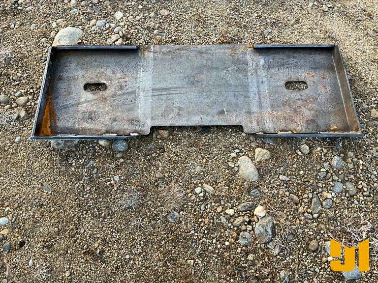 UNUSED KC UNIVERSAL MOUNTING FRAME