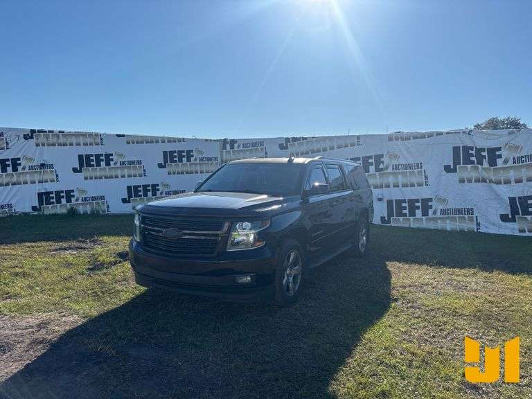 2018 CHEVROLET SUBURBAN VIN: 1GNSCJKC8JR152321