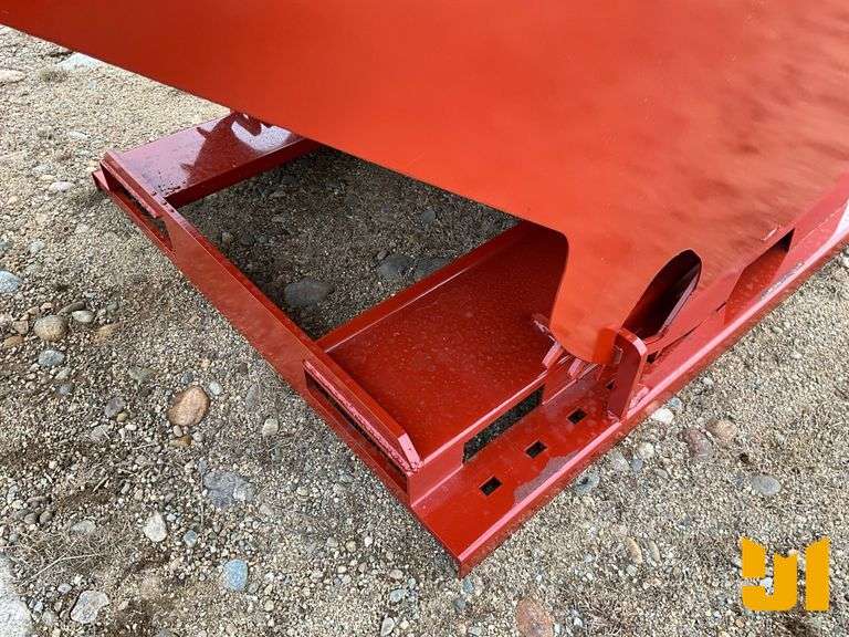 UNUSED 2 YARD SELF DUMPING HOPPER
