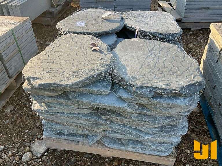 PALLET 1.5” TUMBLED GARDEN PATH STONES